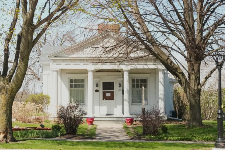 503 White Pillars Museum and Marker  1 768x513
