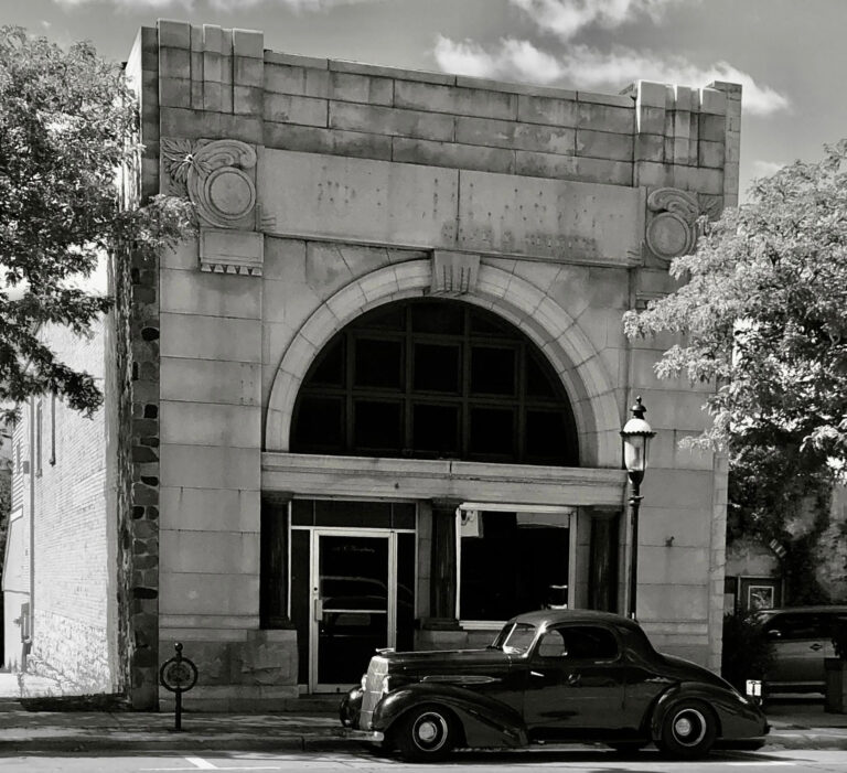 Bank of De Pere 768x701